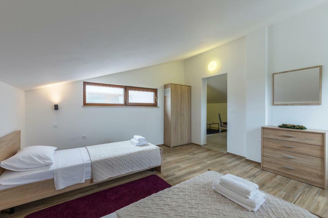 Apartmani Suzi Pula Exteriér fotografie